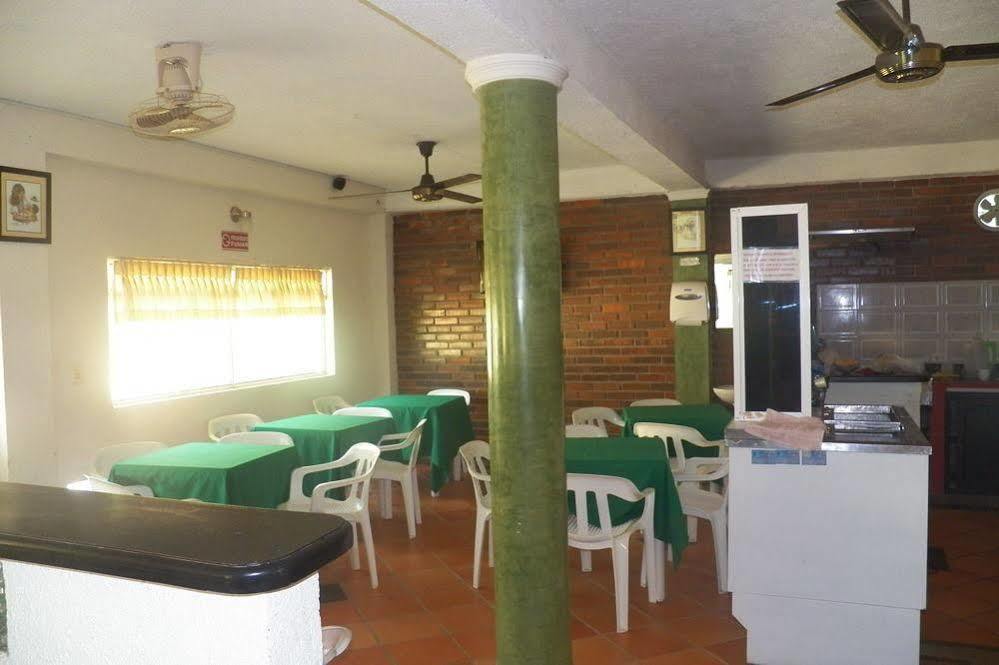 Hostel Green Light تاجانجا المظهر الخارجي الصورة