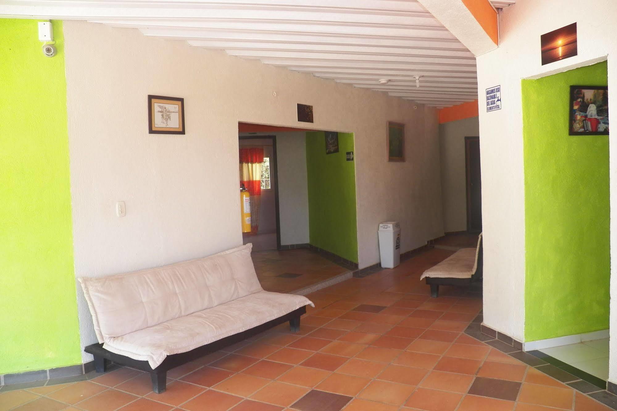 Hostel Green Light تاجانجا المظهر الخارجي الصورة
