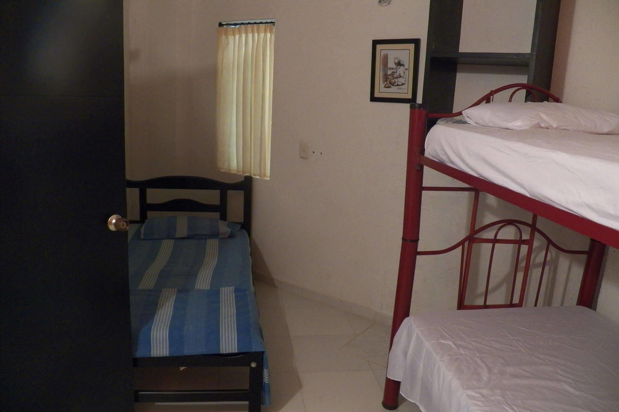 Hostel Green Light تاجانجا المظهر الخارجي الصورة