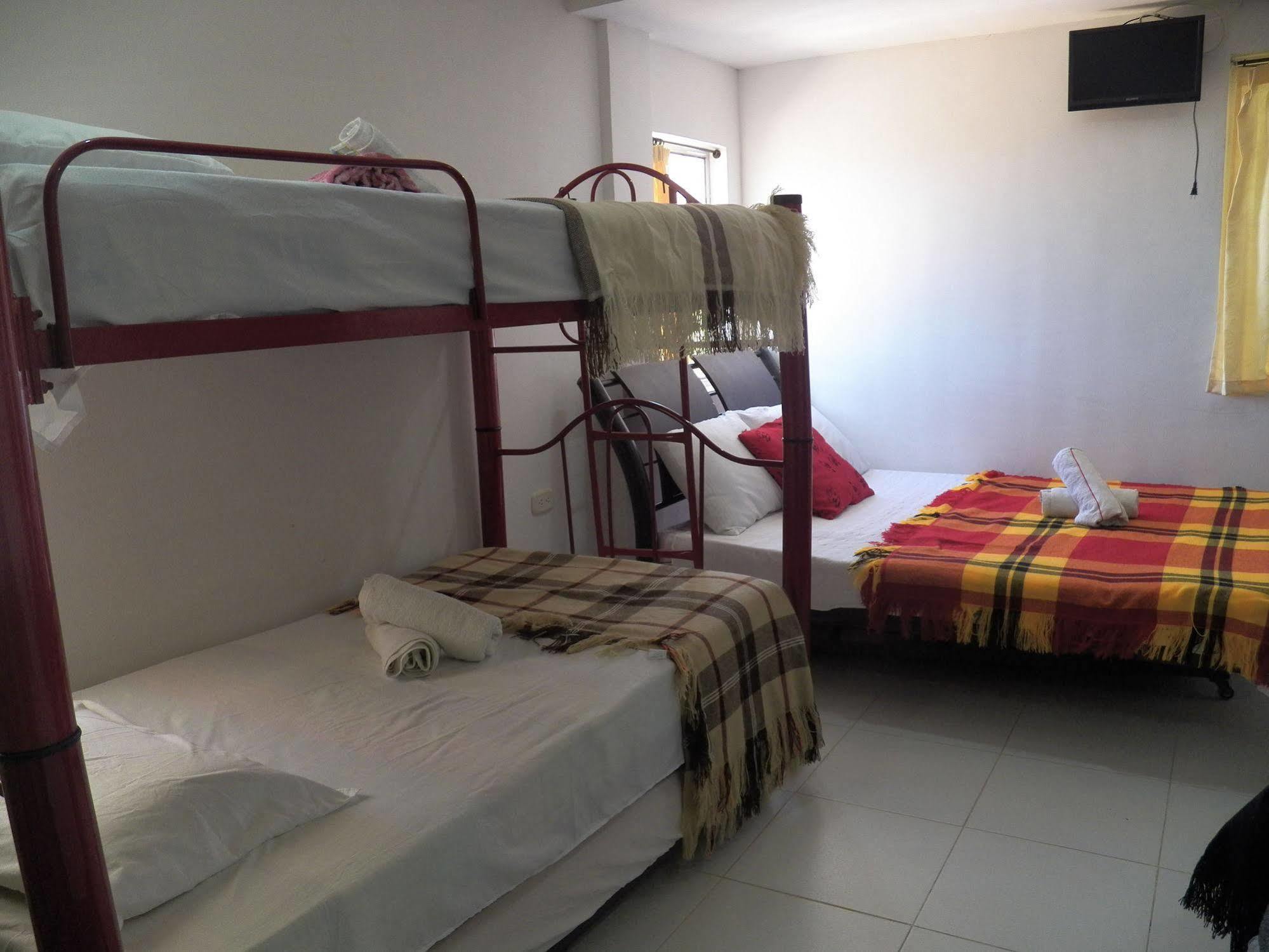 Hostel Green Light تاجانجا المظهر الخارجي الصورة