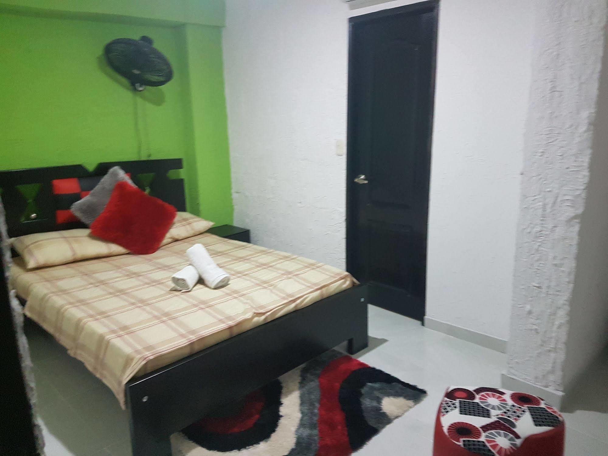 Hostel Green Light تاجانجا المظهر الخارجي الصورة