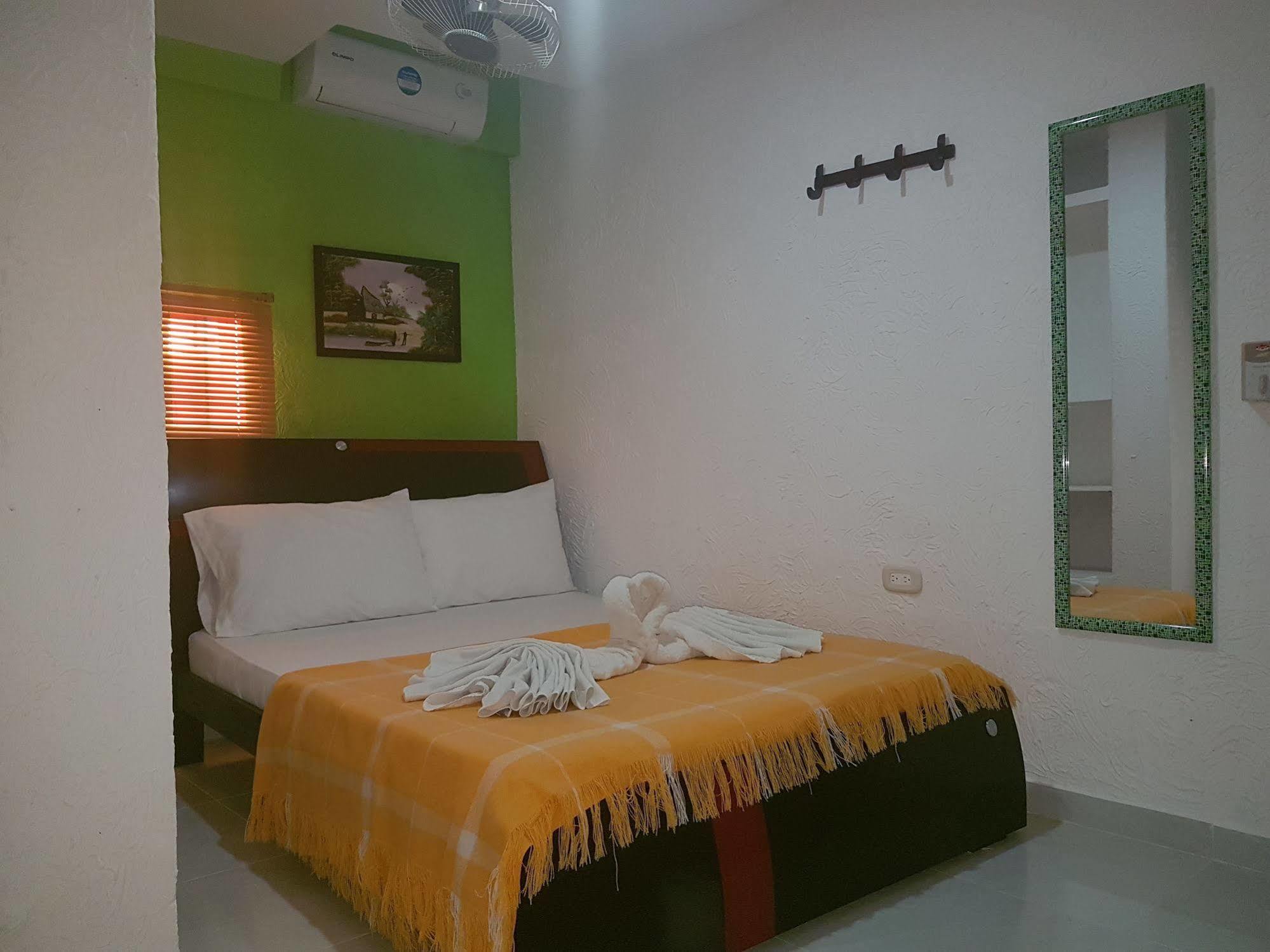 Hostel Green Light تاجانجا المظهر الخارجي الصورة